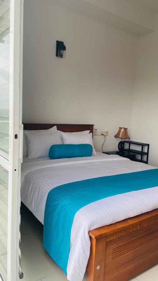 Luxe Highway Residencies Apartment Kottawa