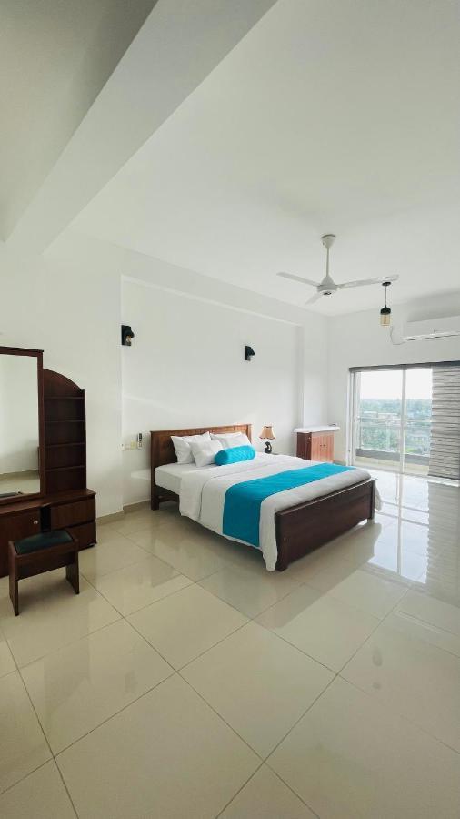 Luxe Highway Residencies *