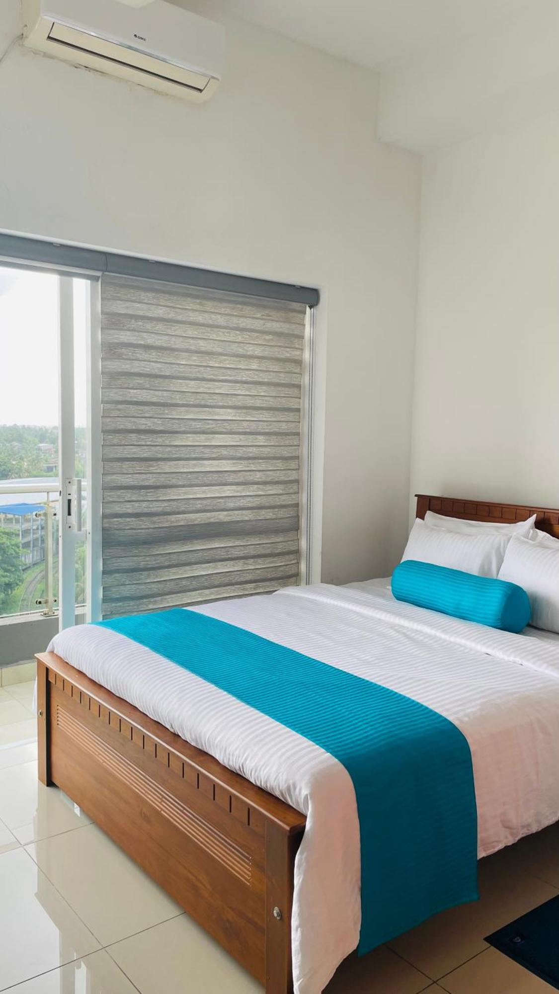 Luxe Highway Residencies Kottawa