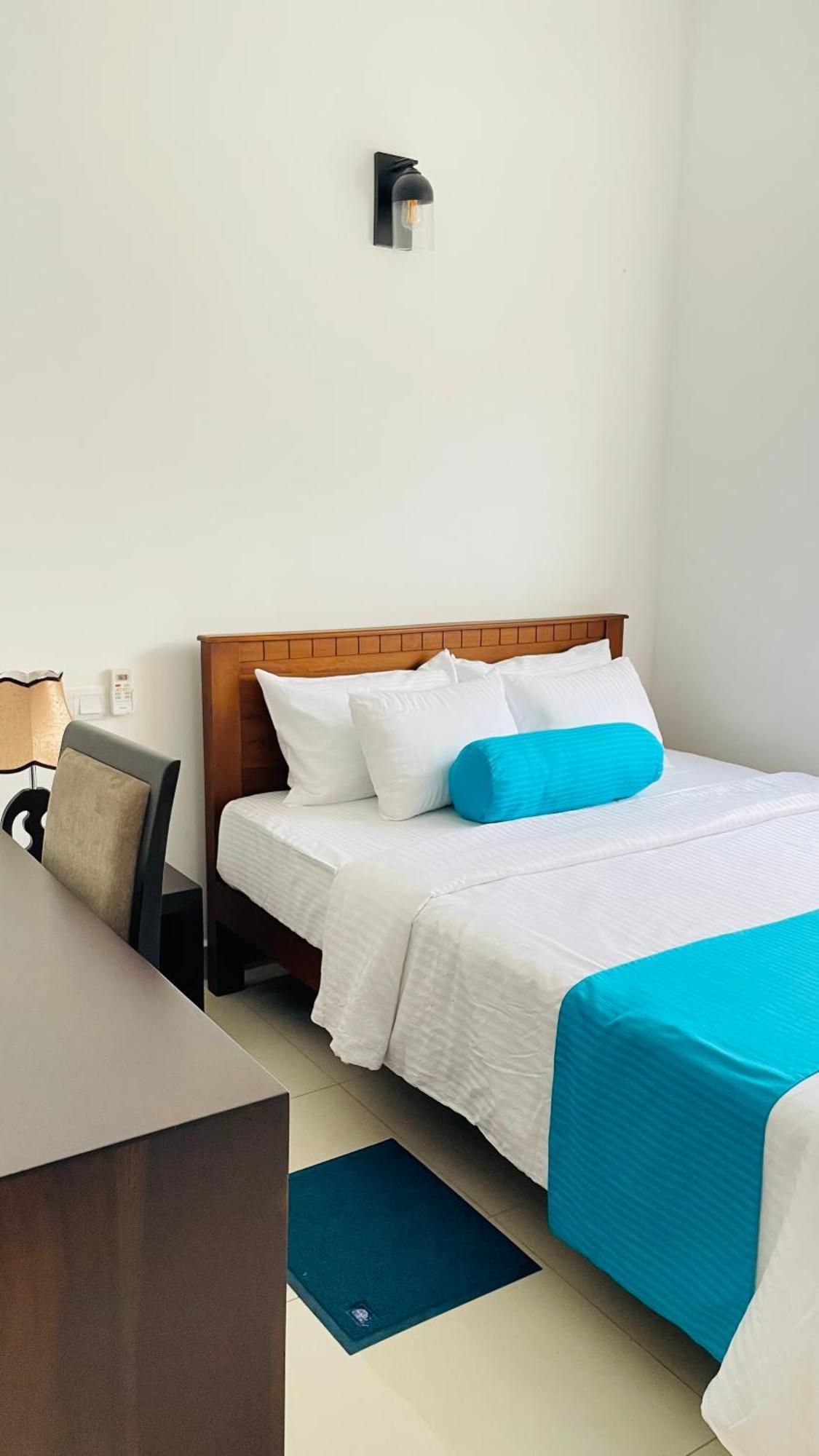 Luxe Highway Residencies Kottawa
